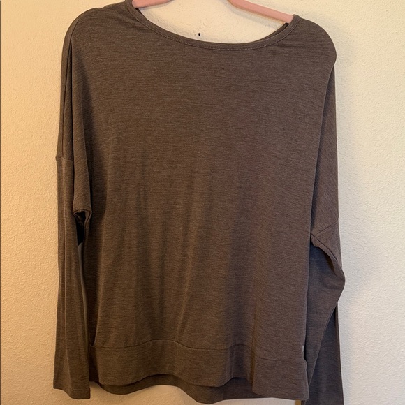 Alana Athletic Top - Picture 1 of 4